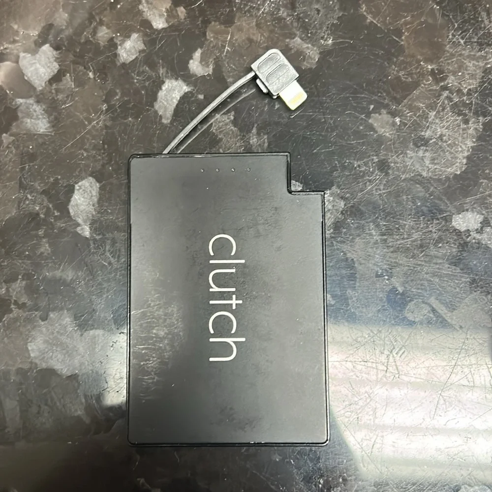 Clutch travel Phone Charger with box - Picture 2 of 3